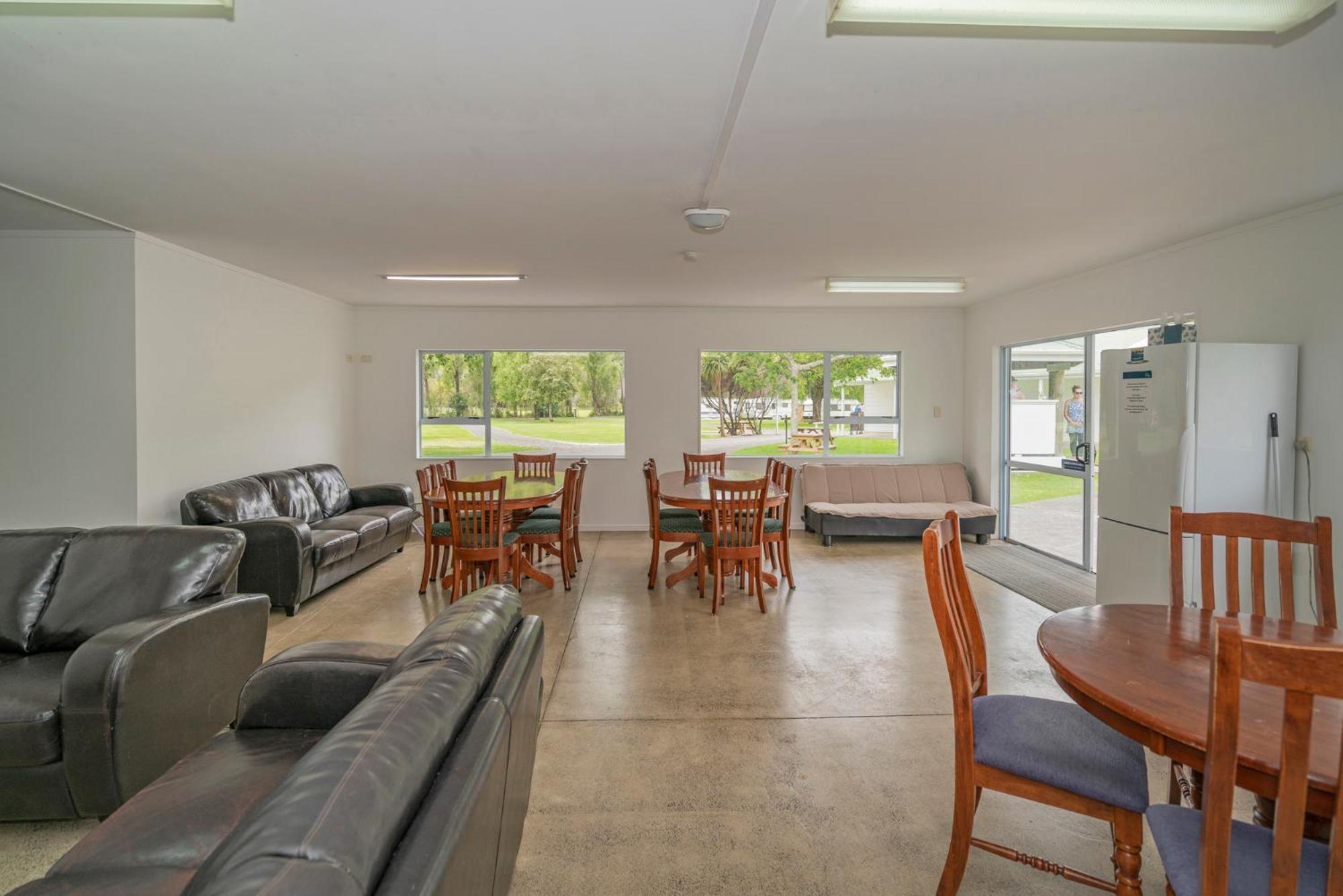 Coromandel Shelly Beach Top 10 Holiday Park Exterior photo