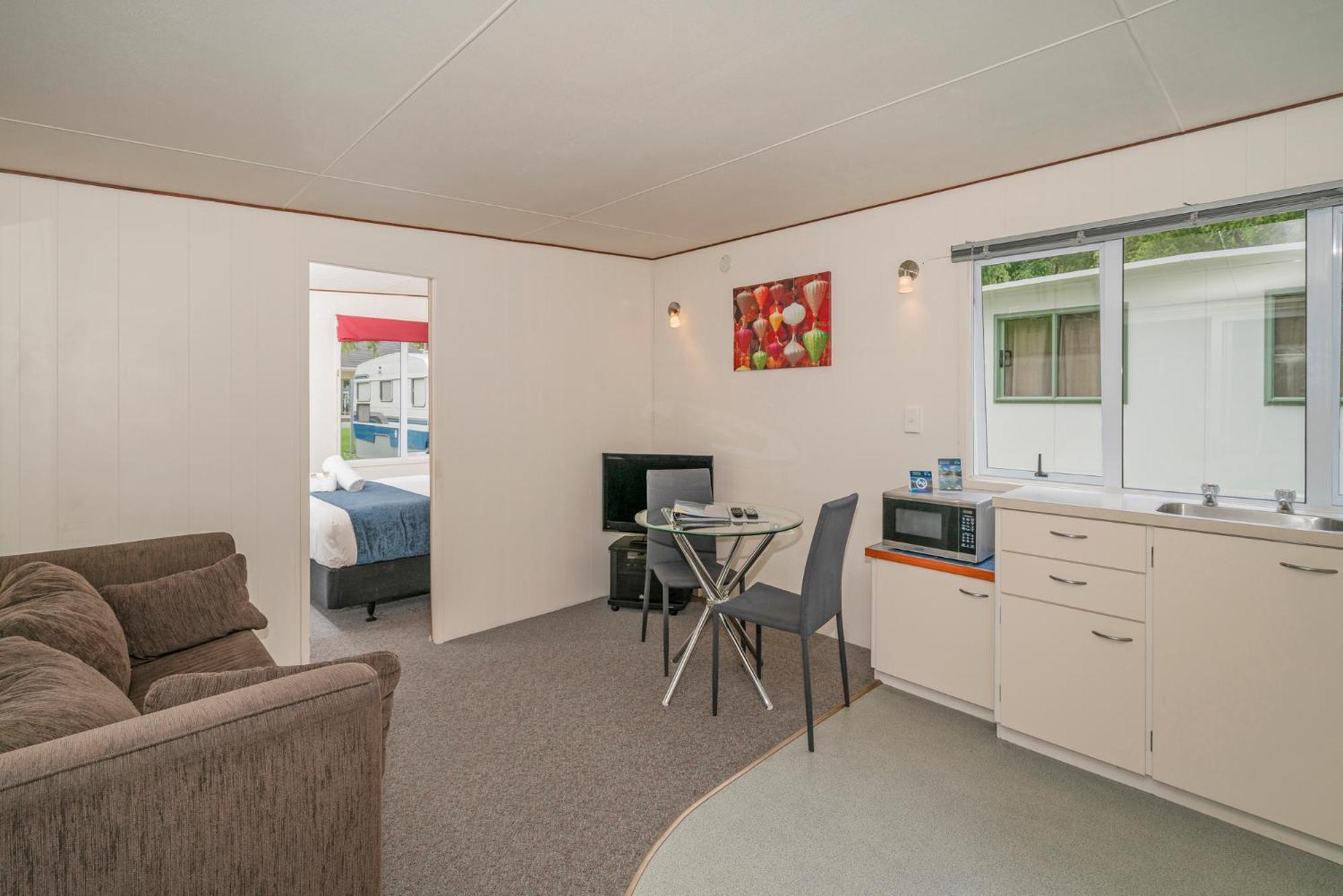 Coromandel Shelly Beach Top 10 Holiday Park Exterior photo