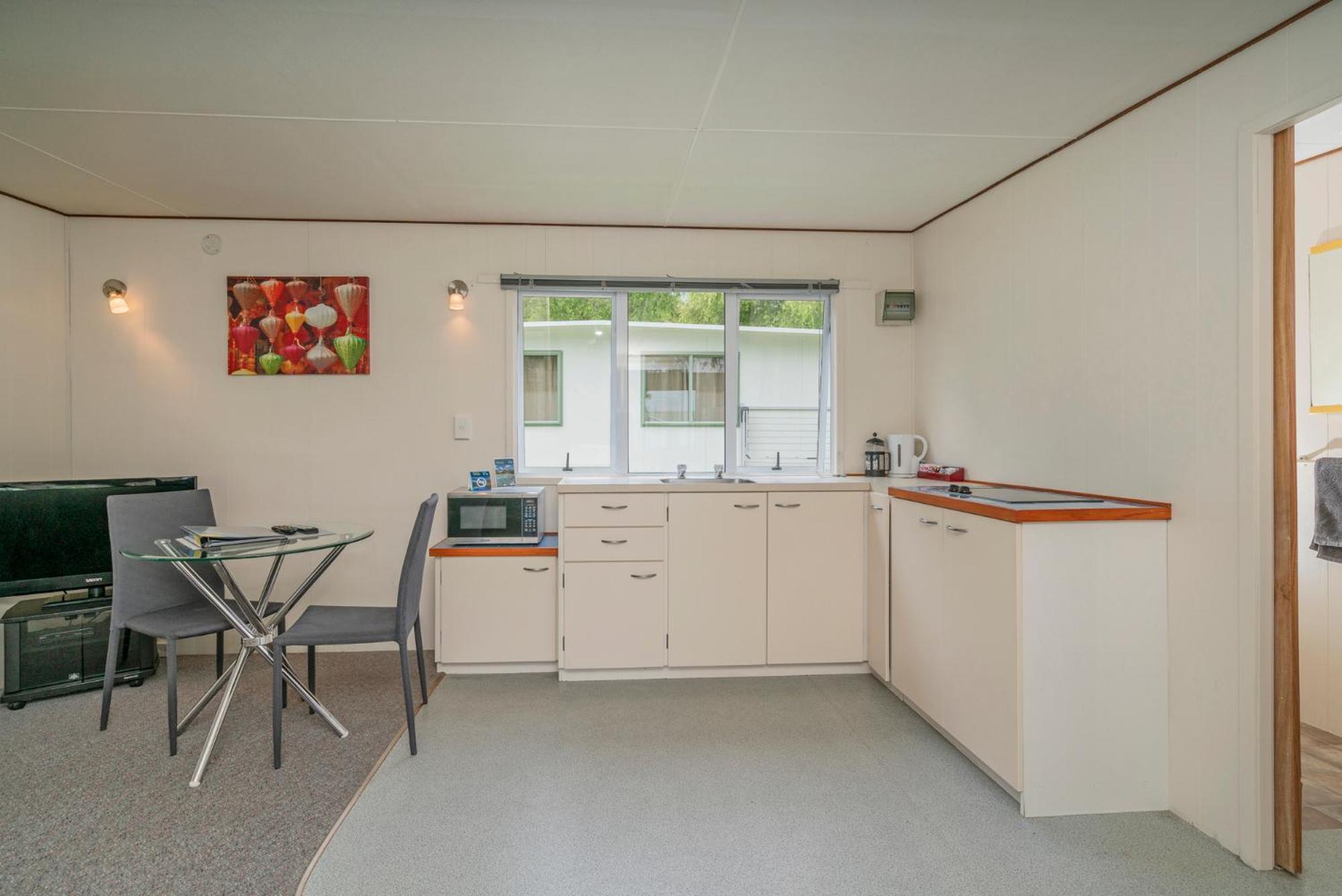 Coromandel Shelly Beach Top 10 Holiday Park Room photo