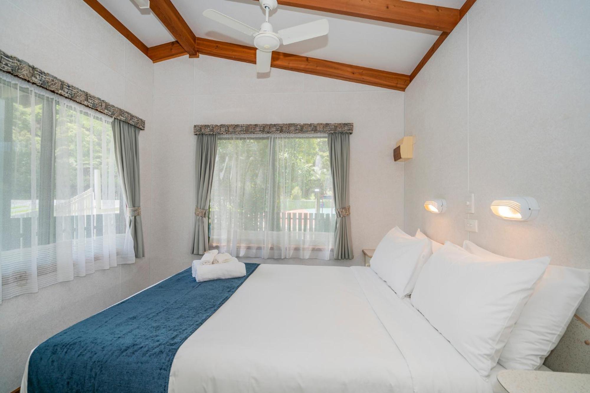 Coromandel Shelly Beach Top 10 Holiday Park Exterior photo