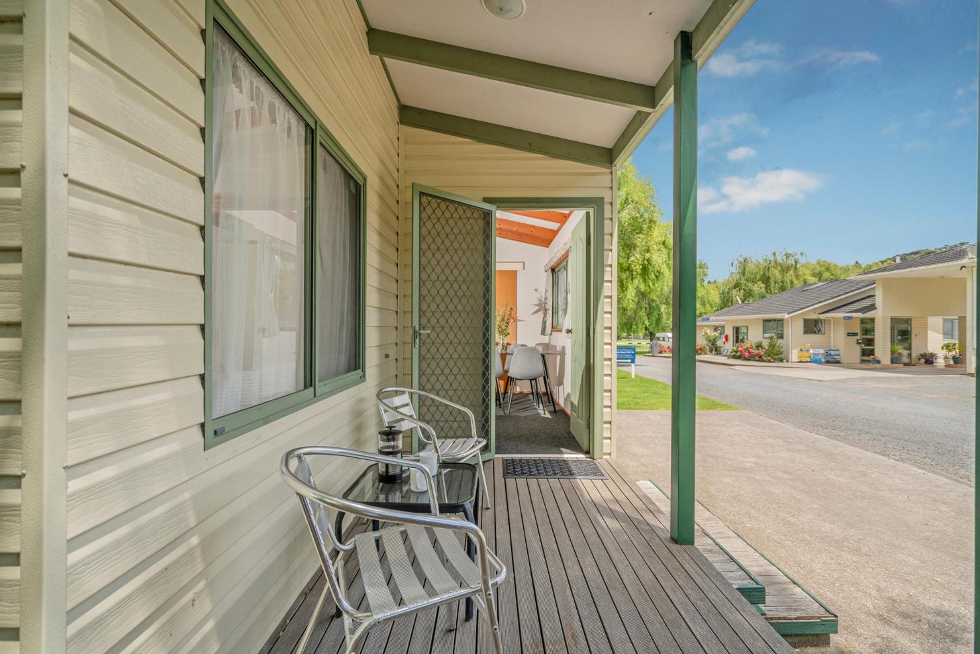 Coromandel Shelly Beach Top 10 Holiday Park Room photo