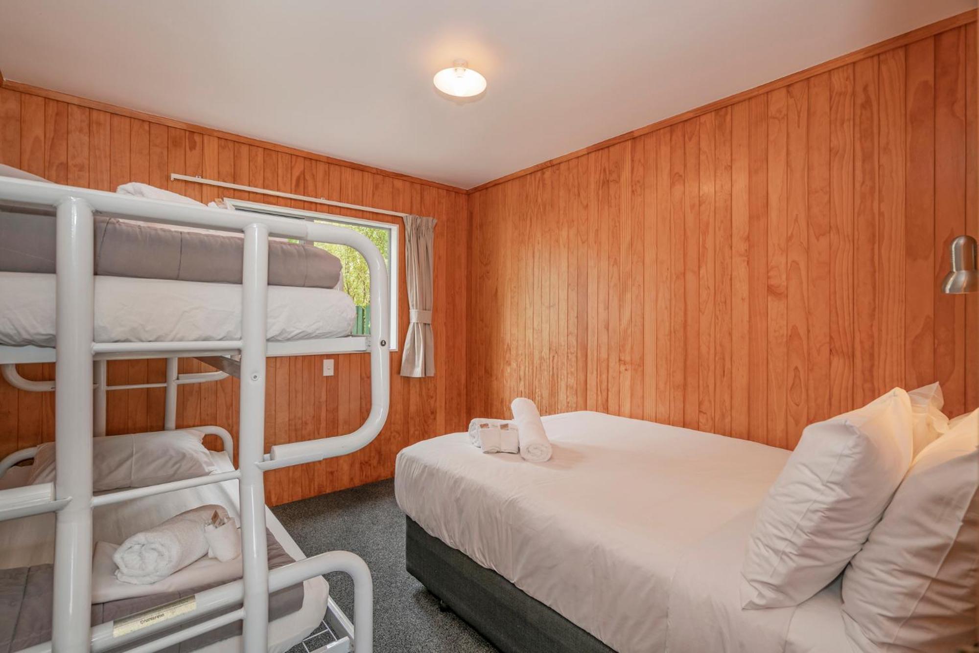 Coromandel Shelly Beach Top 10 Holiday Park Room photo