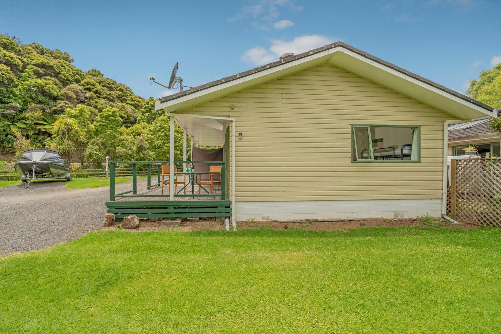 Coromandel Shelly Beach Top 10 Holiday Park Room photo