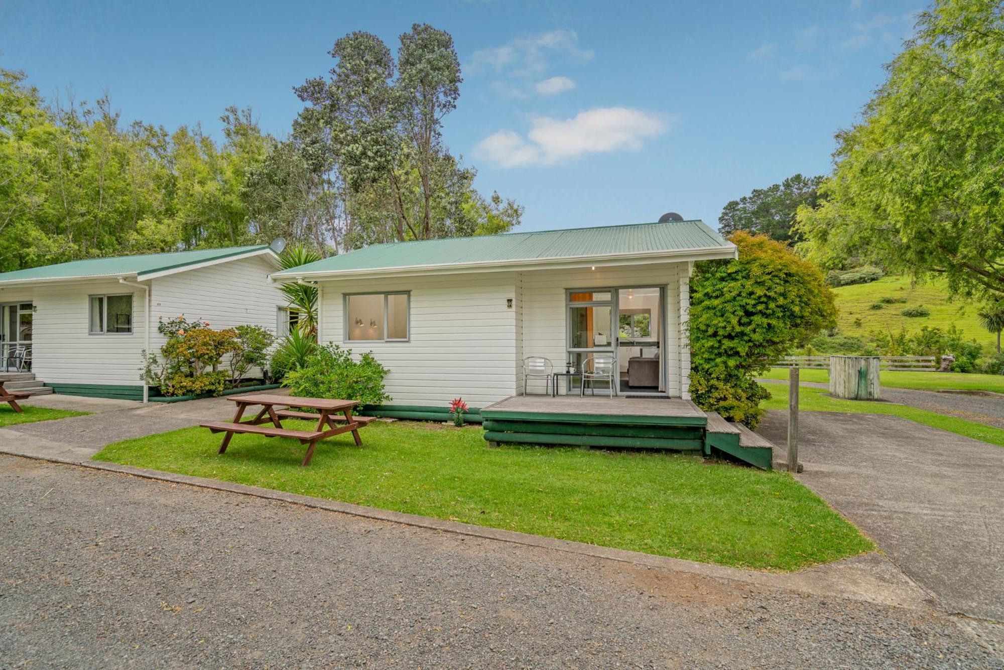 Coromandel Shelly Beach Top 10 Holiday Park Room photo